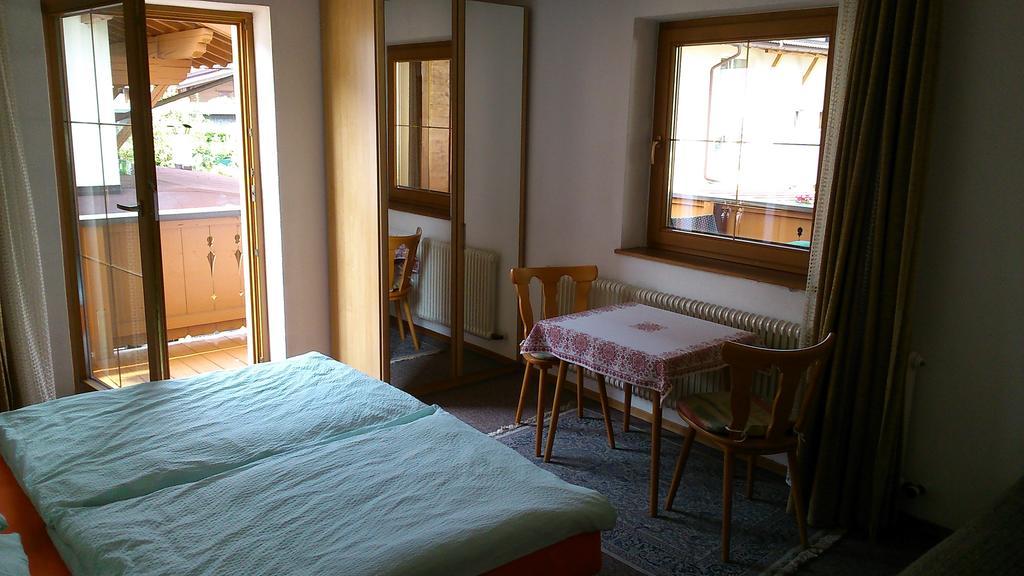 Haus Schiestl Apartamento Zell am Ziller Quarto foto